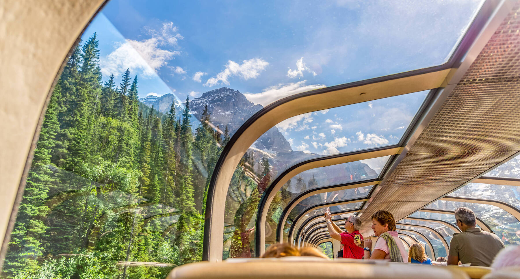 The Rocky Mountaineer Rail and River Tours