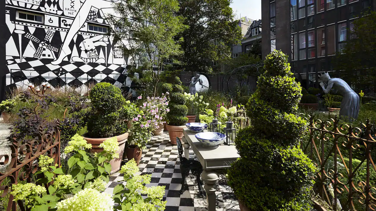 Queen Bed Garden View