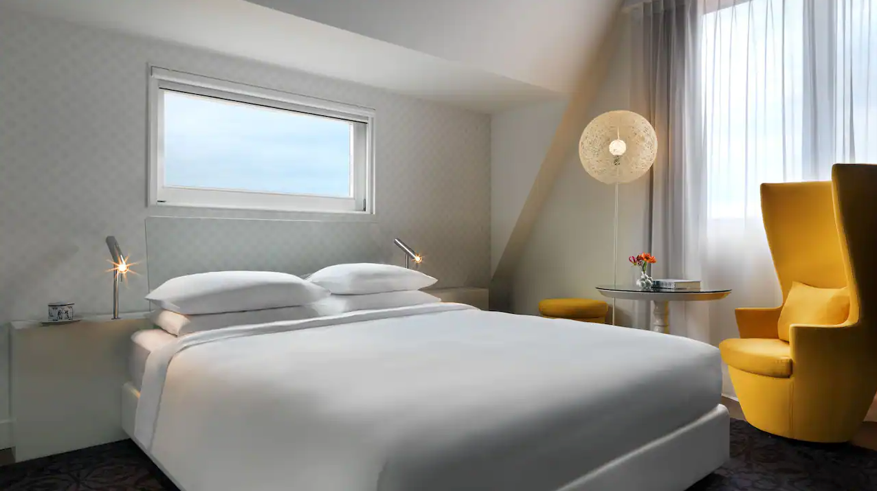 Andaz Suite