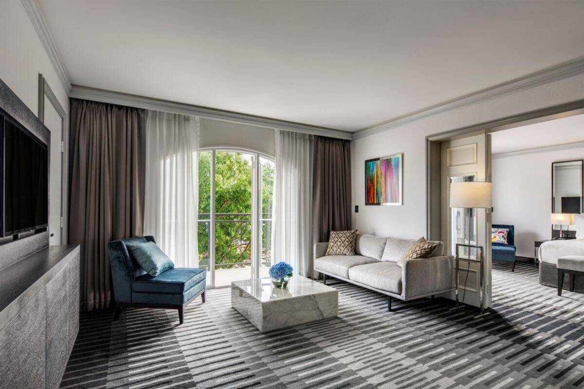 King One Bedroom Suite - Courtyard View