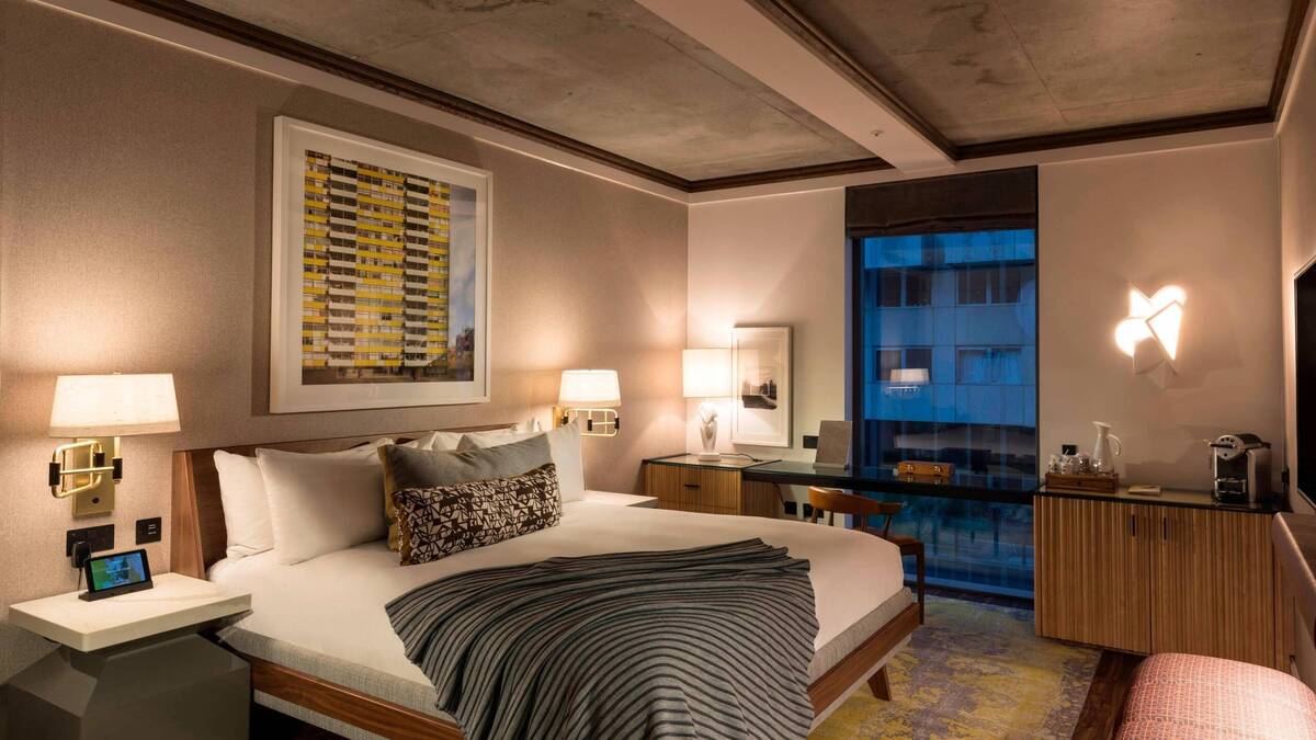 Deluxe Collection King Room
