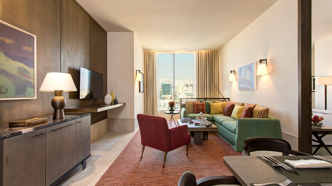 Junior King Suite