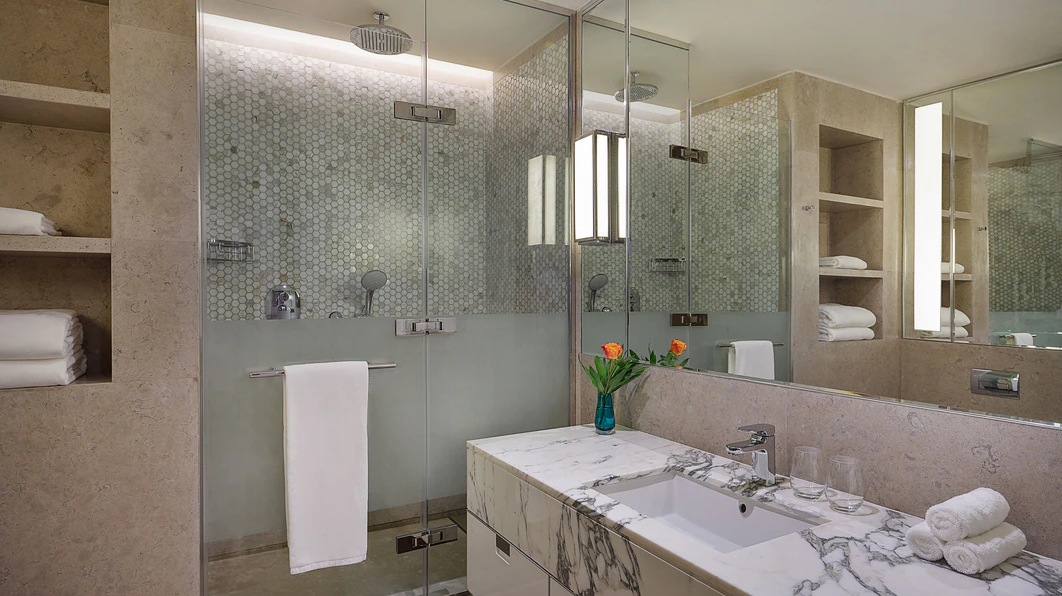 Luxury One Bedroom King Residence