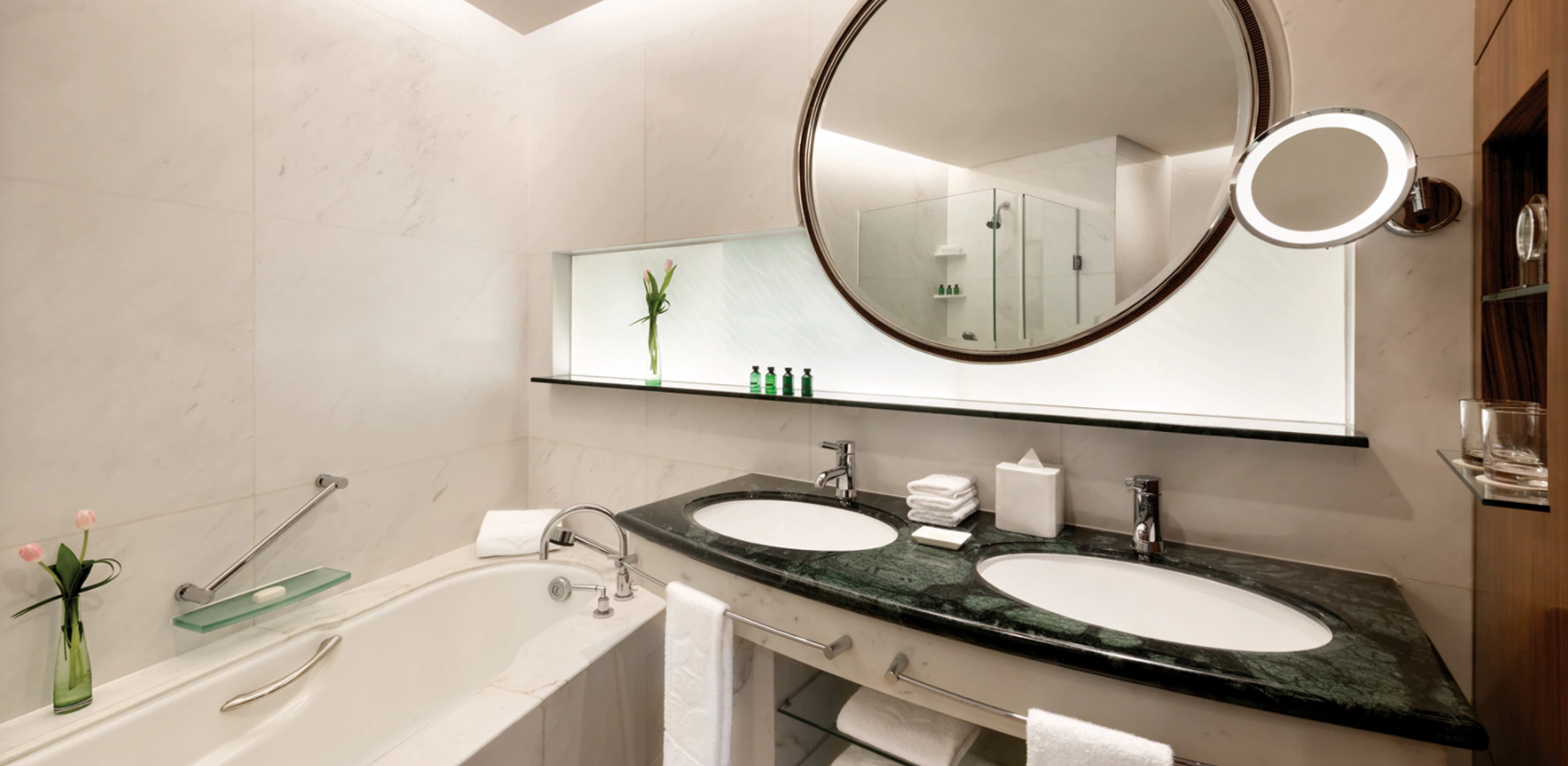 Grand Tower Horizon Executive King Room