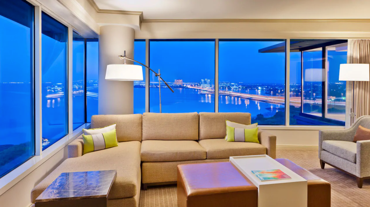 Bay View Suite