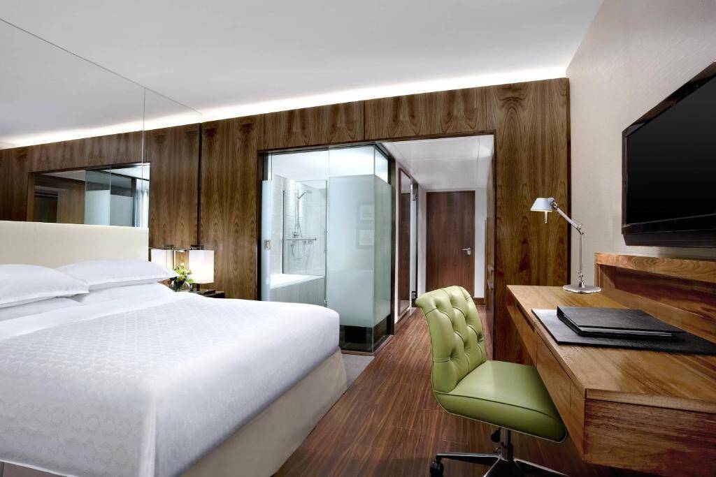 Deluxe Room King