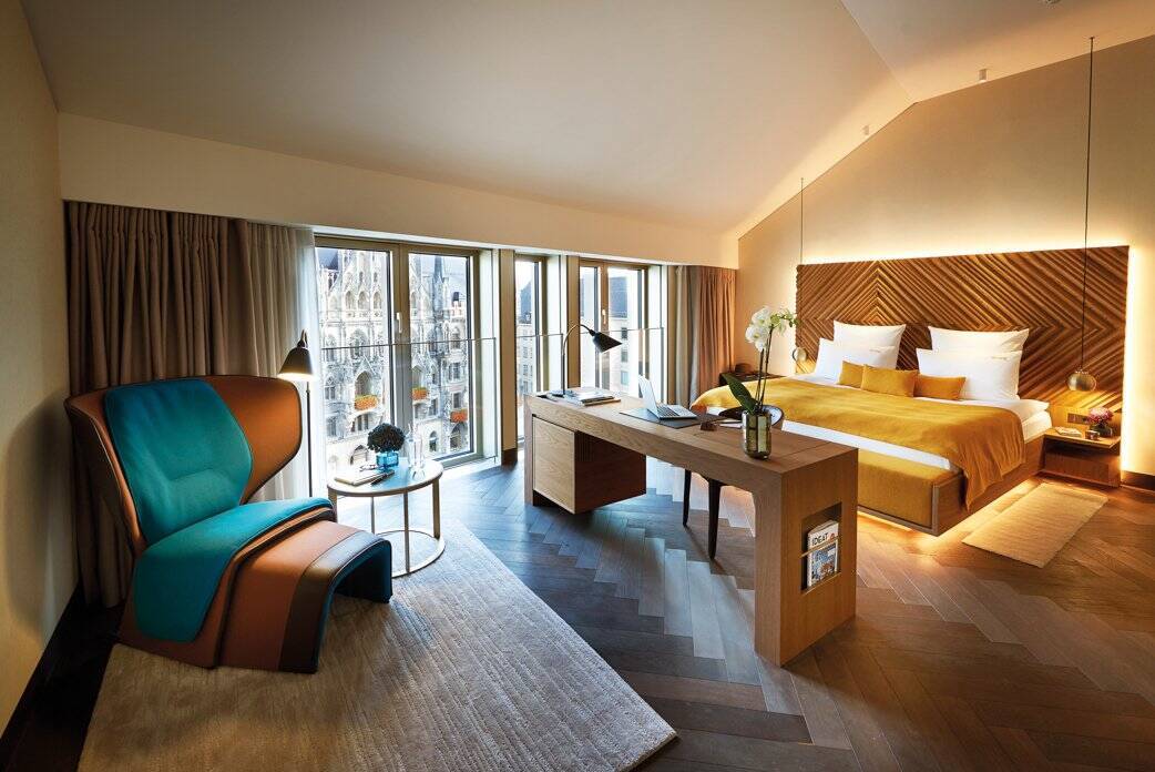 Junior Suite with Marienplatz View