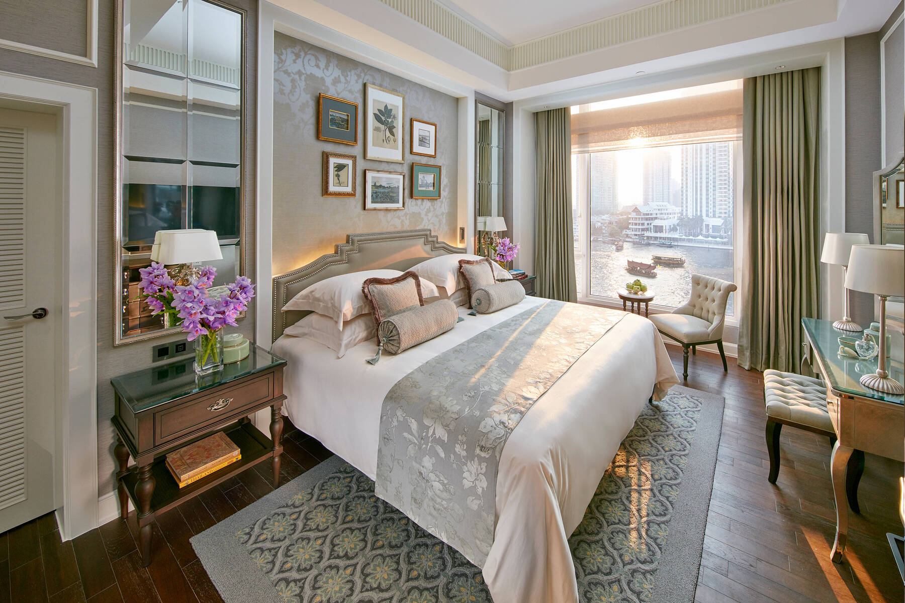 Chao Phraya Suite