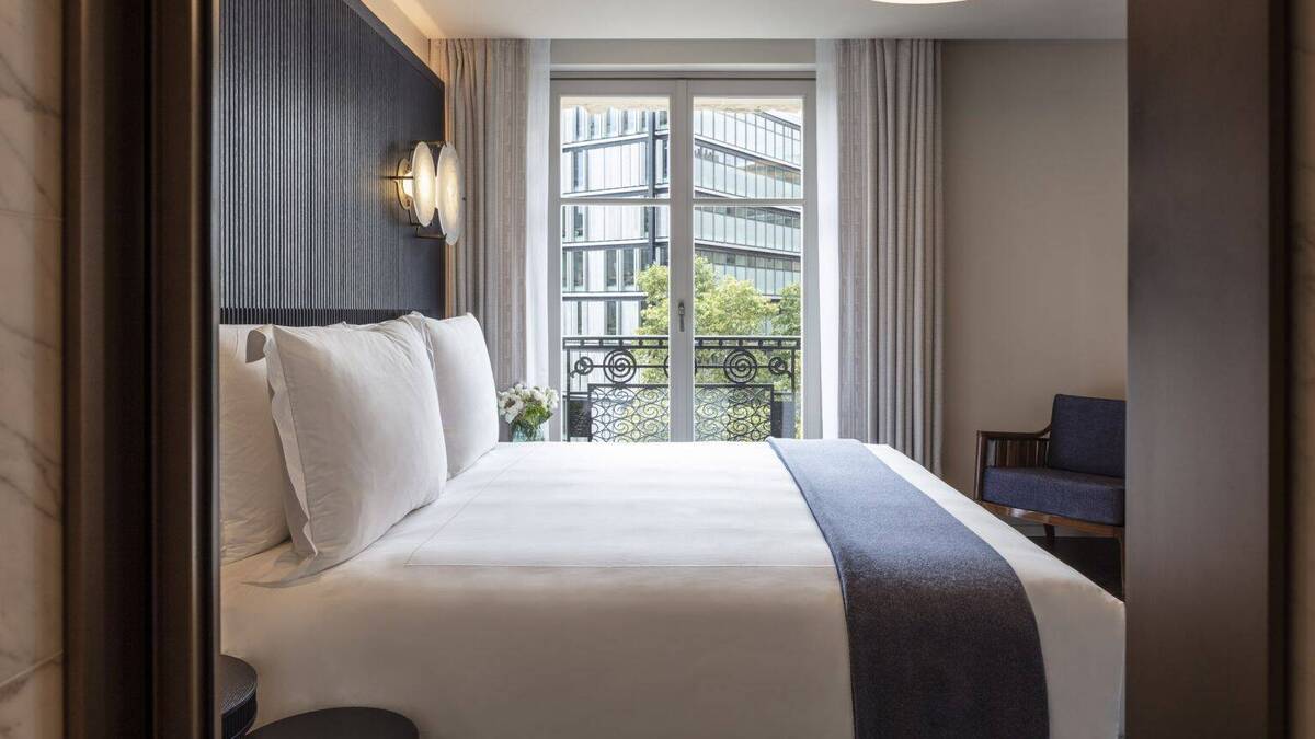 Deluxe Suite