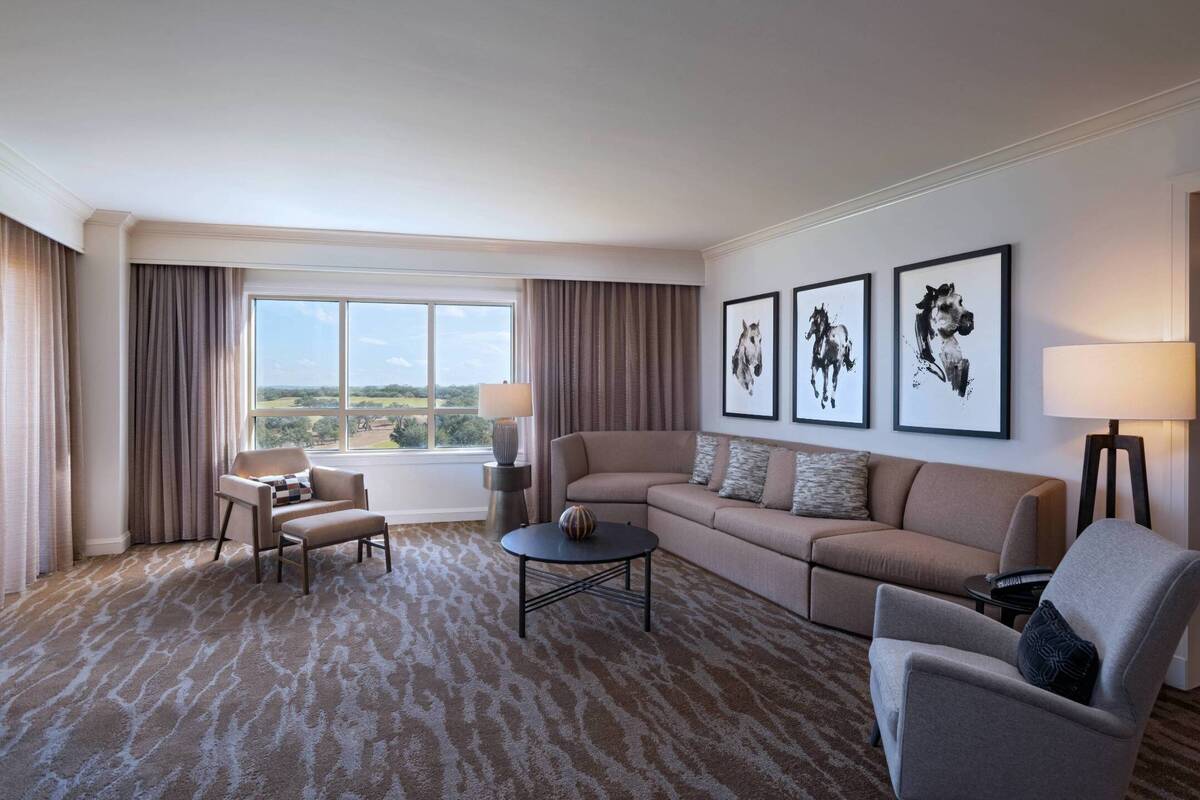 Golf View Suite