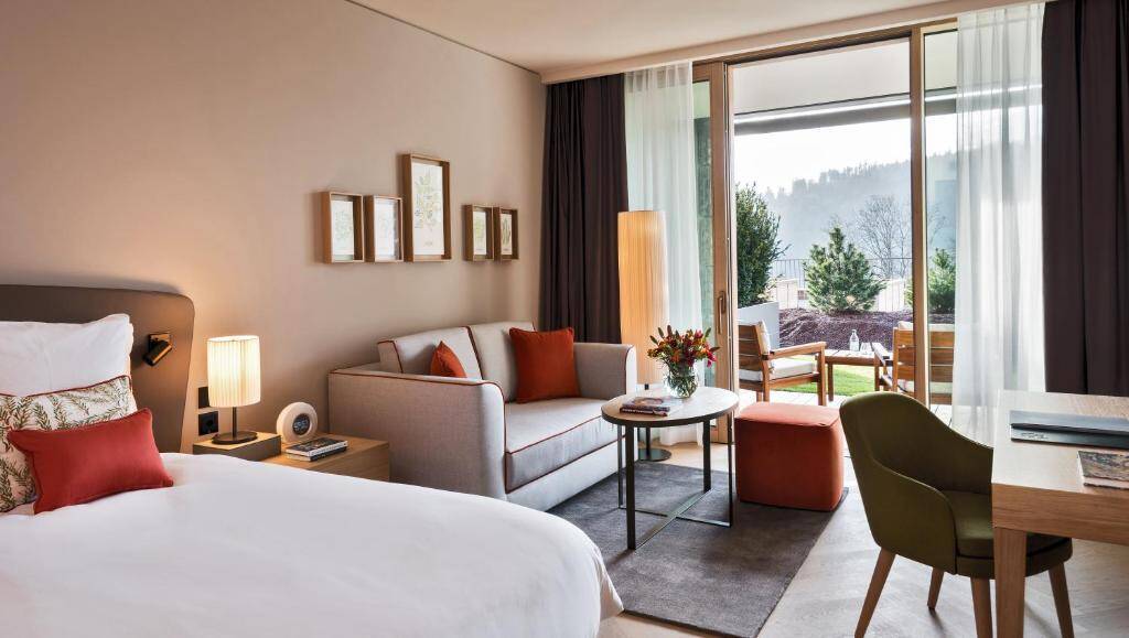 Alpine Deluxe Room with Balcony 