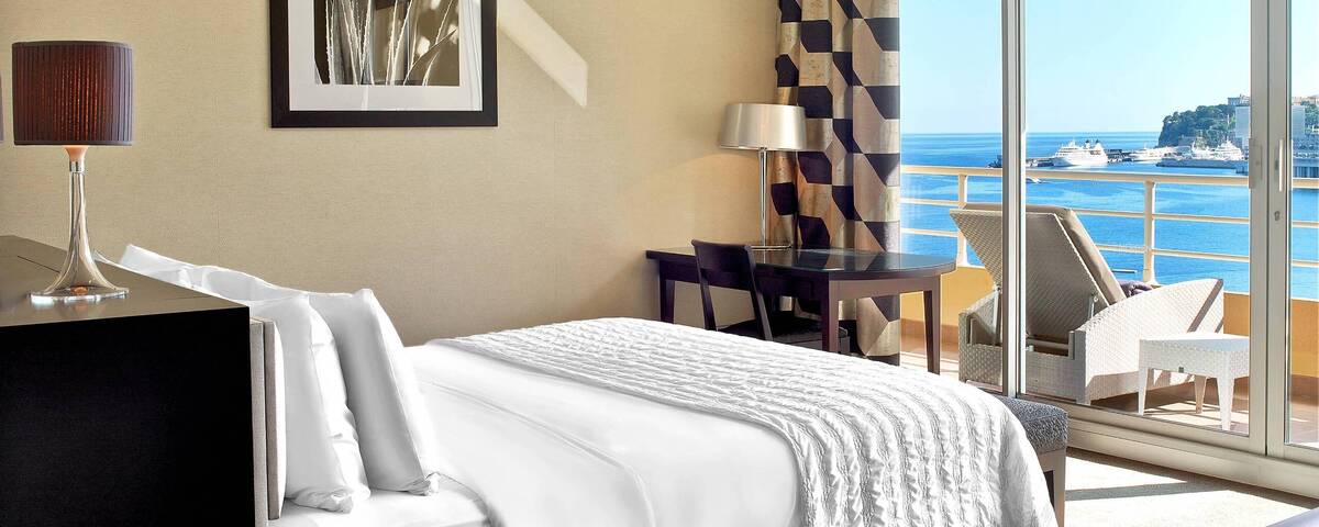 One Bedroom Executive Suite King Terrace