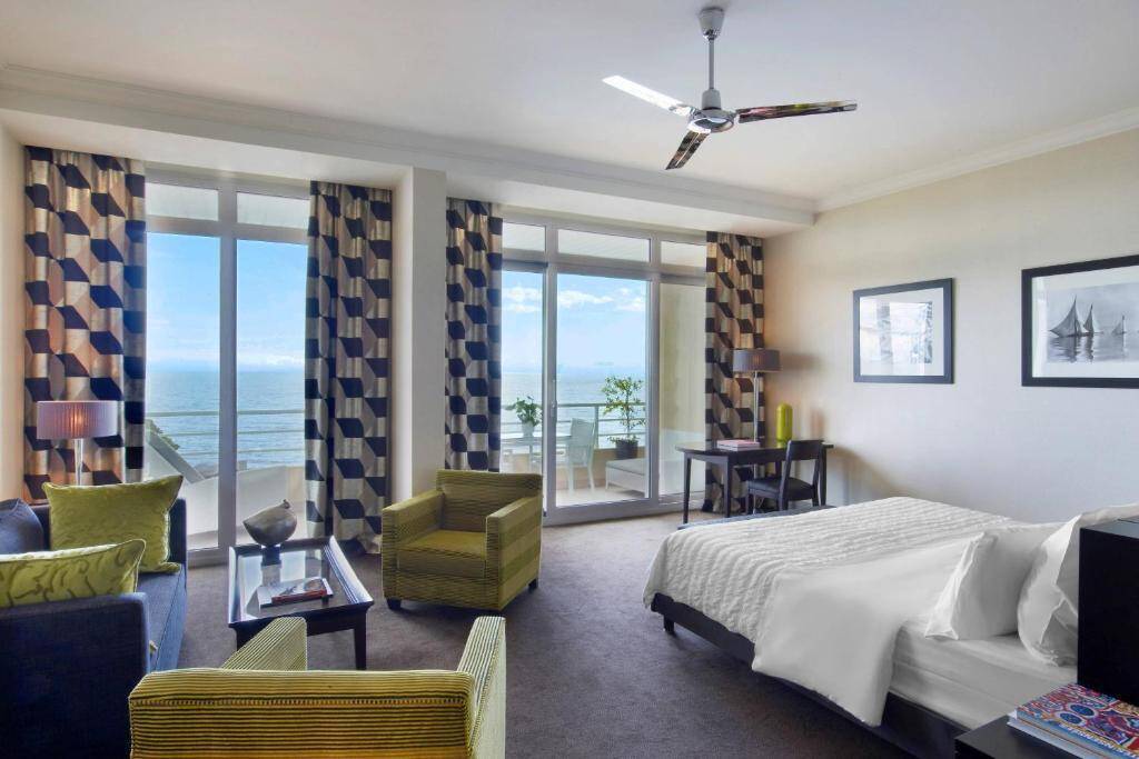 Junior Suite King Sea view High floor Balcony