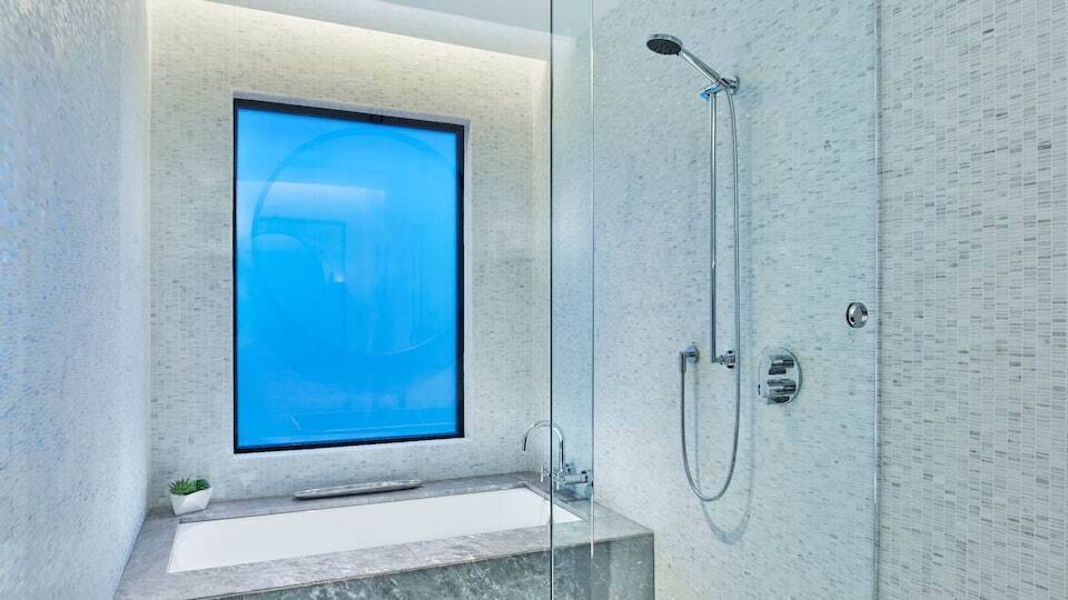 Two Queen Beds Vineyard View High Floor with Balcony