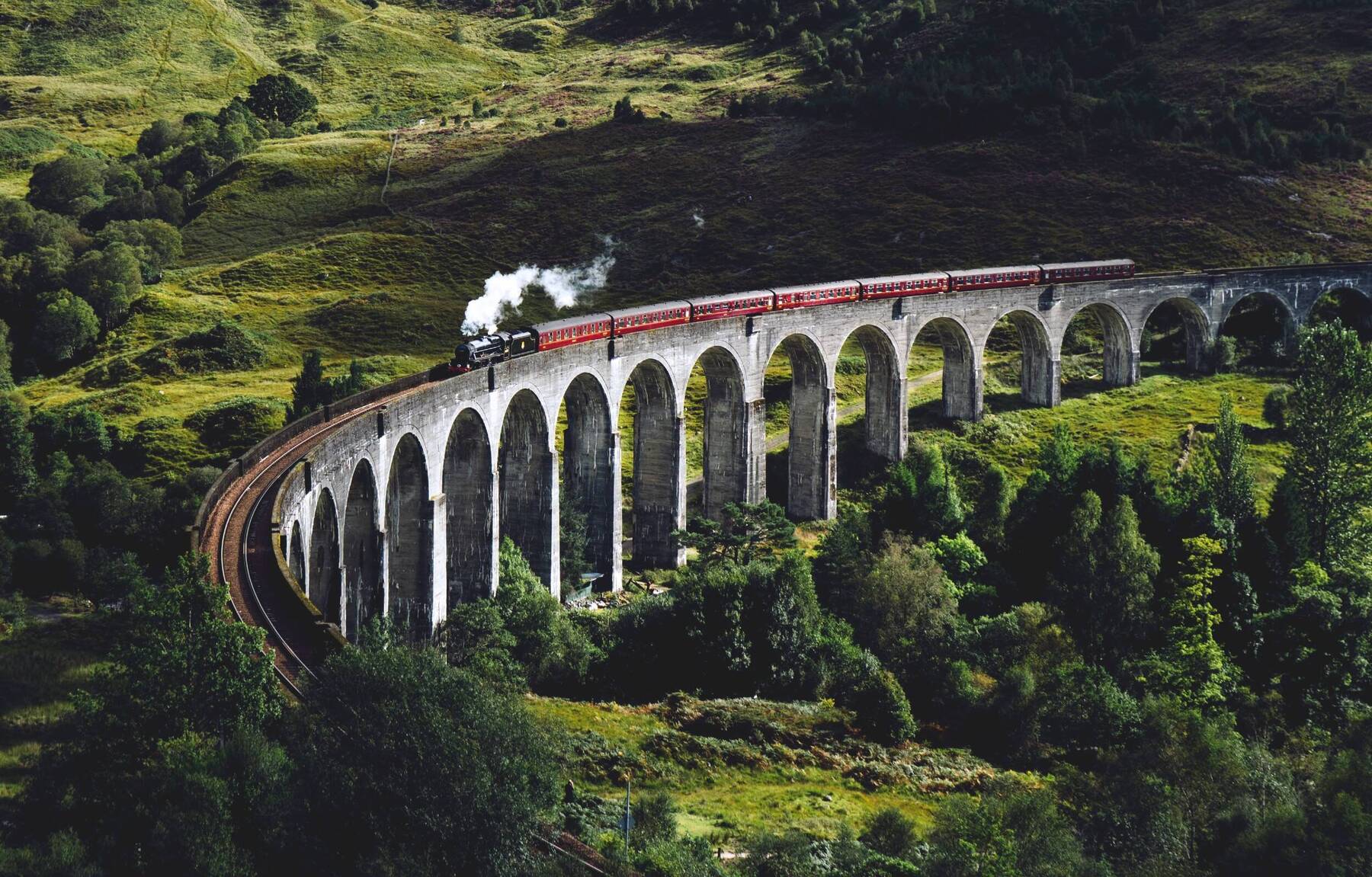 Stunning Train Rides to Take You Beyond Edinburgh