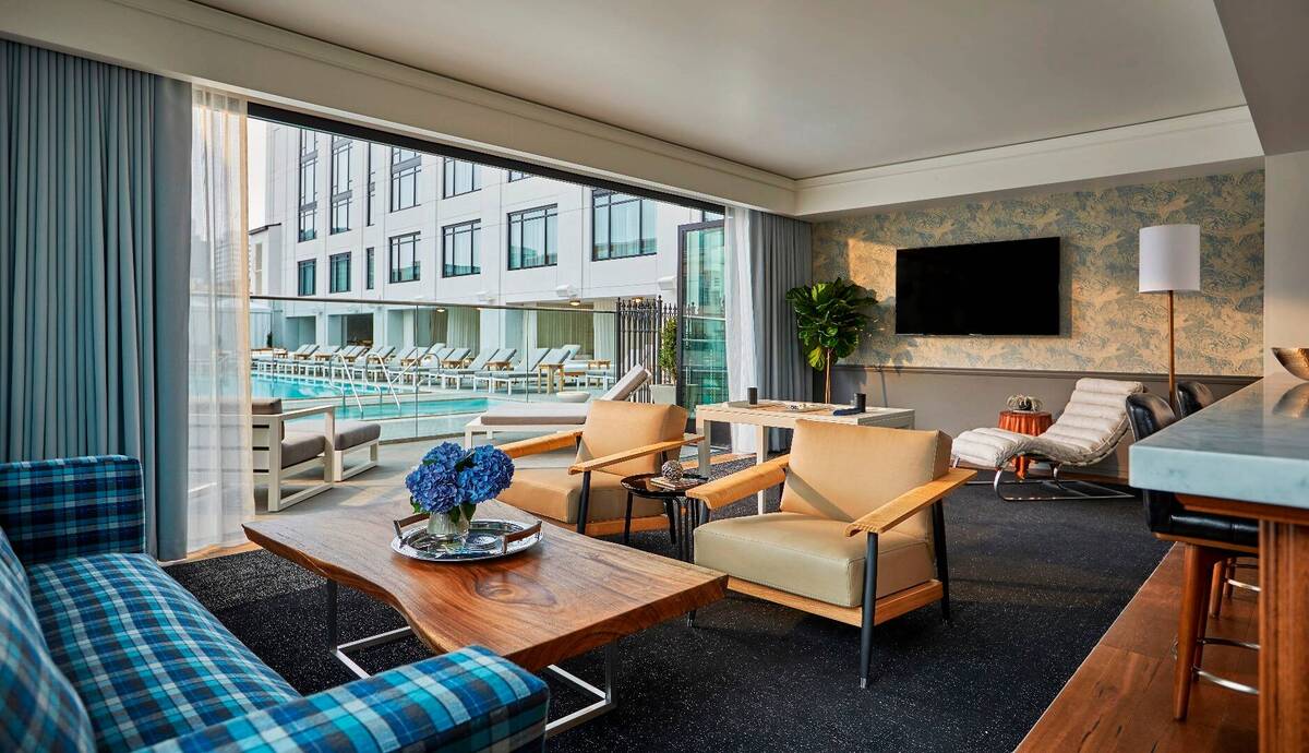 POOL ONE BEDROOM SUITE