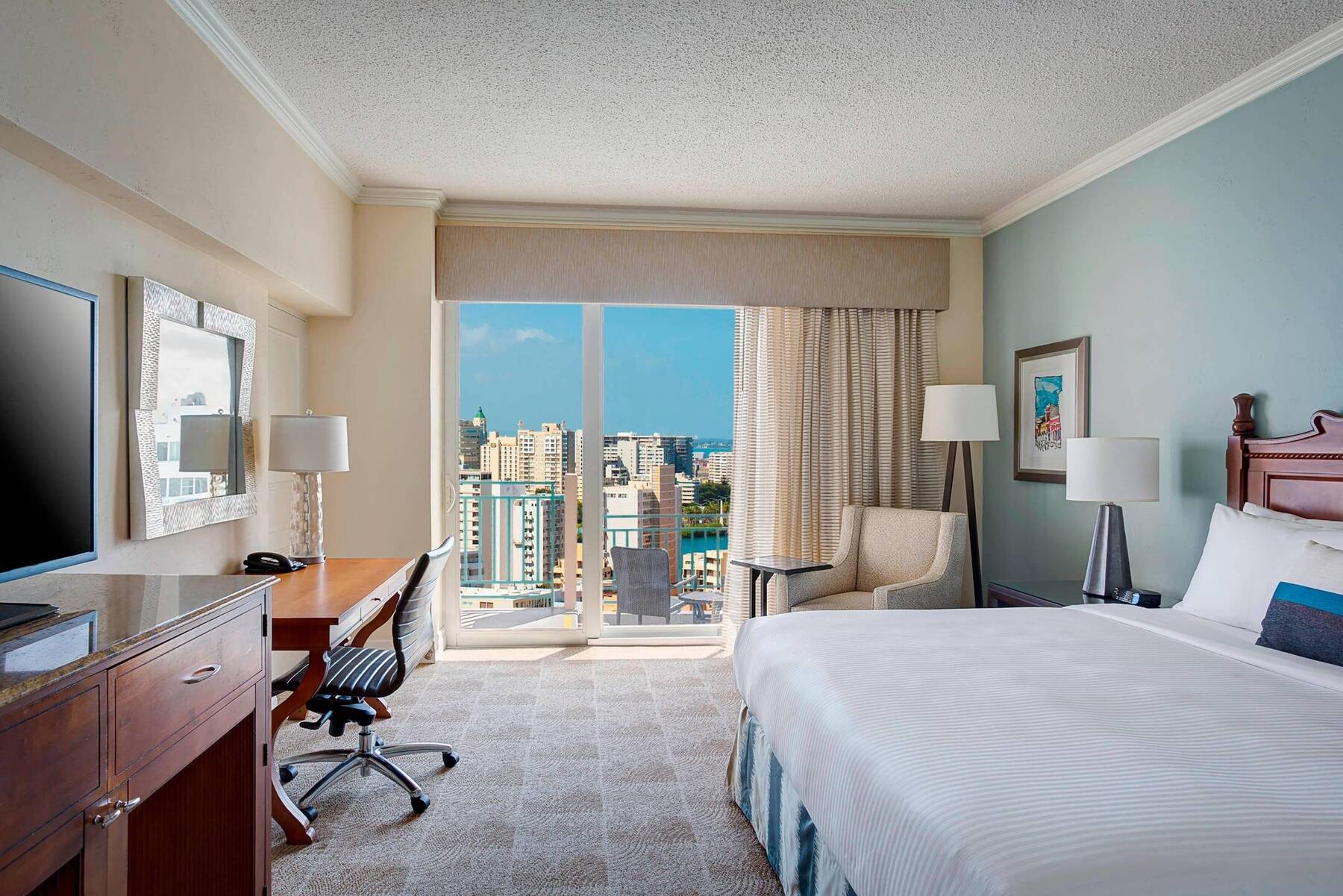 Guest Room One King City View Main Tower