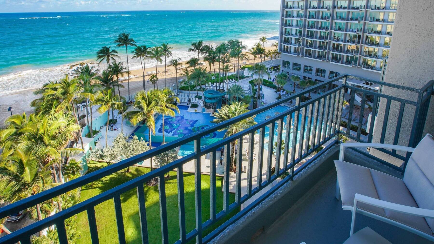 Guest Room One King Ocean View Cabana Building