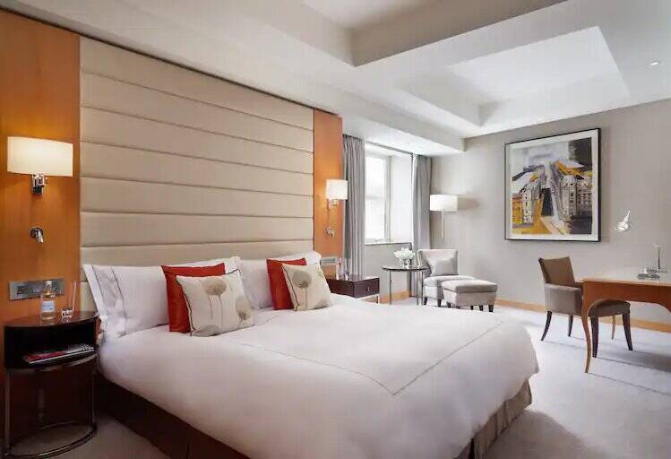 King Executive Accessible with Club Lounge Access