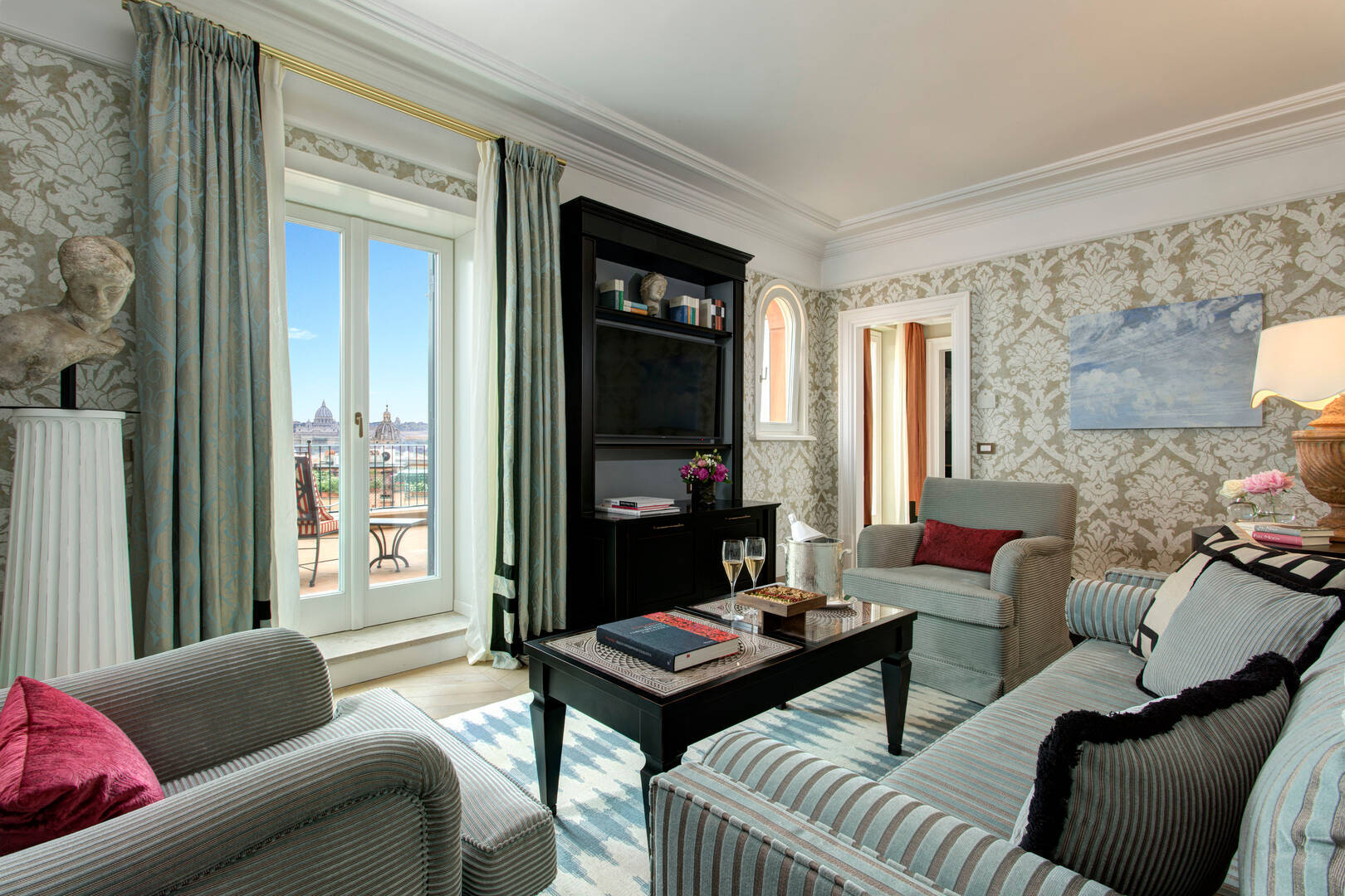 De La Ville Penthouse Suite