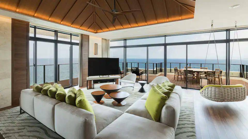 Seragaki Island Suite