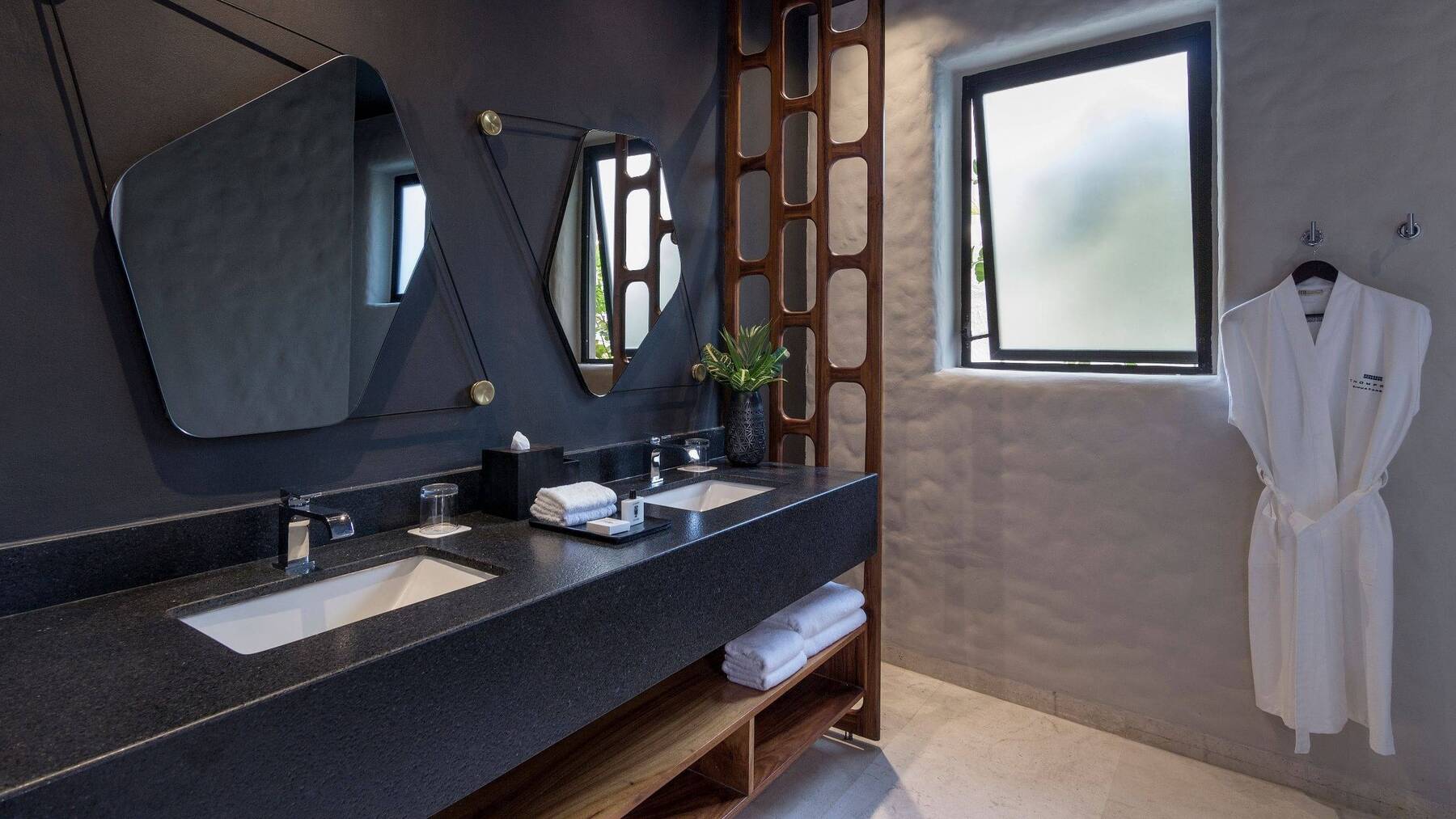 Lagoon Suite Two Queen Beds and Plunge Pool