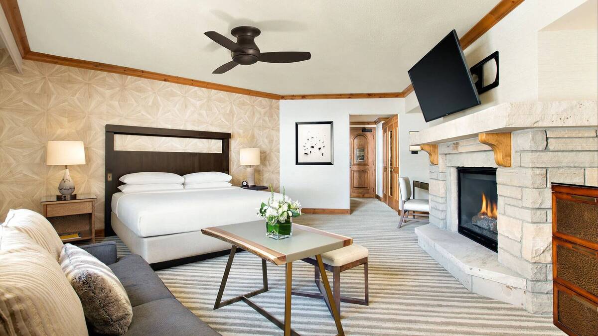 One King Park Junior Suite with Fireplace