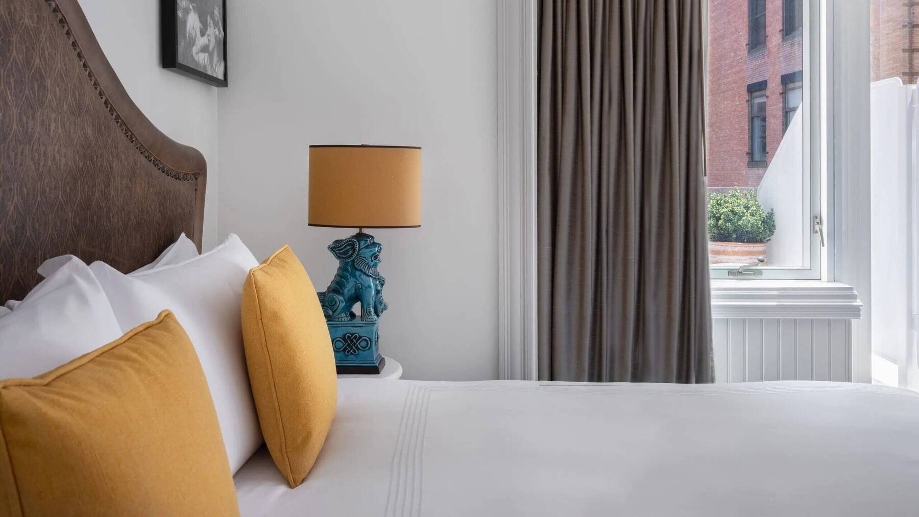 King Bed with Terrace Premium