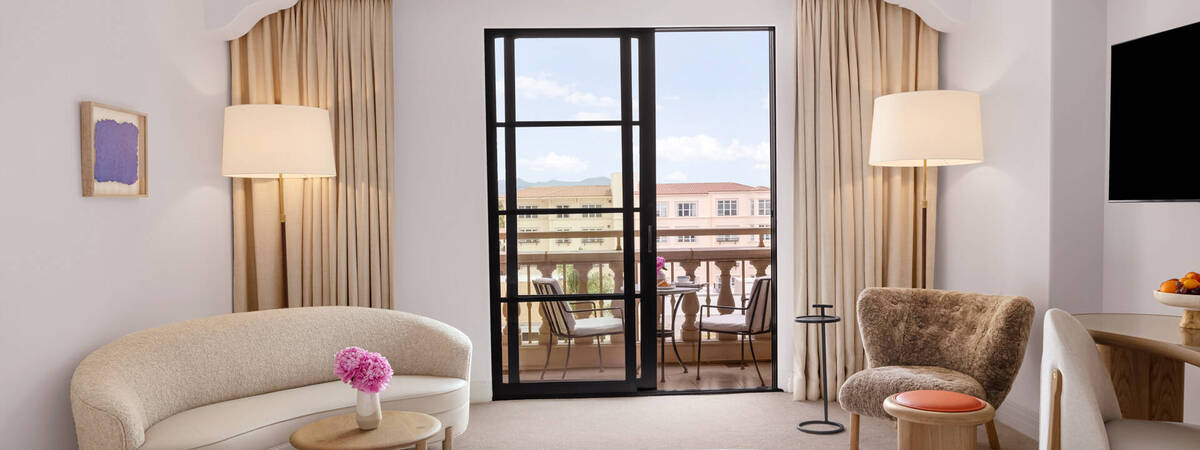  Balcony Room