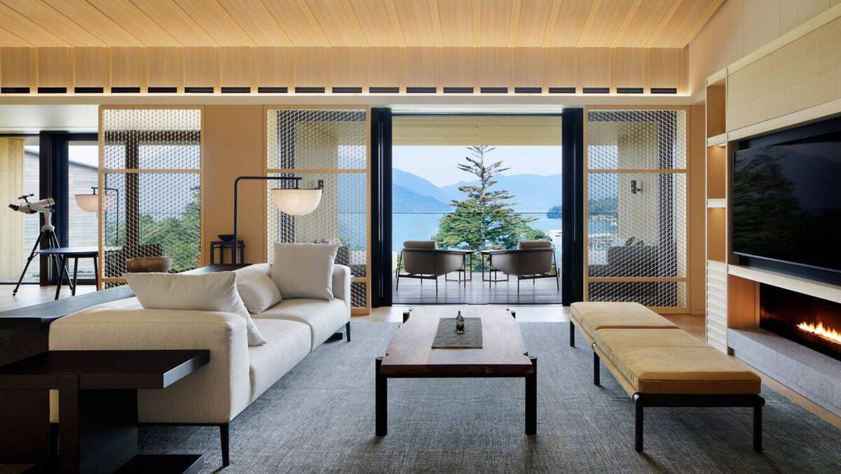 Ritz-Carlon Suite