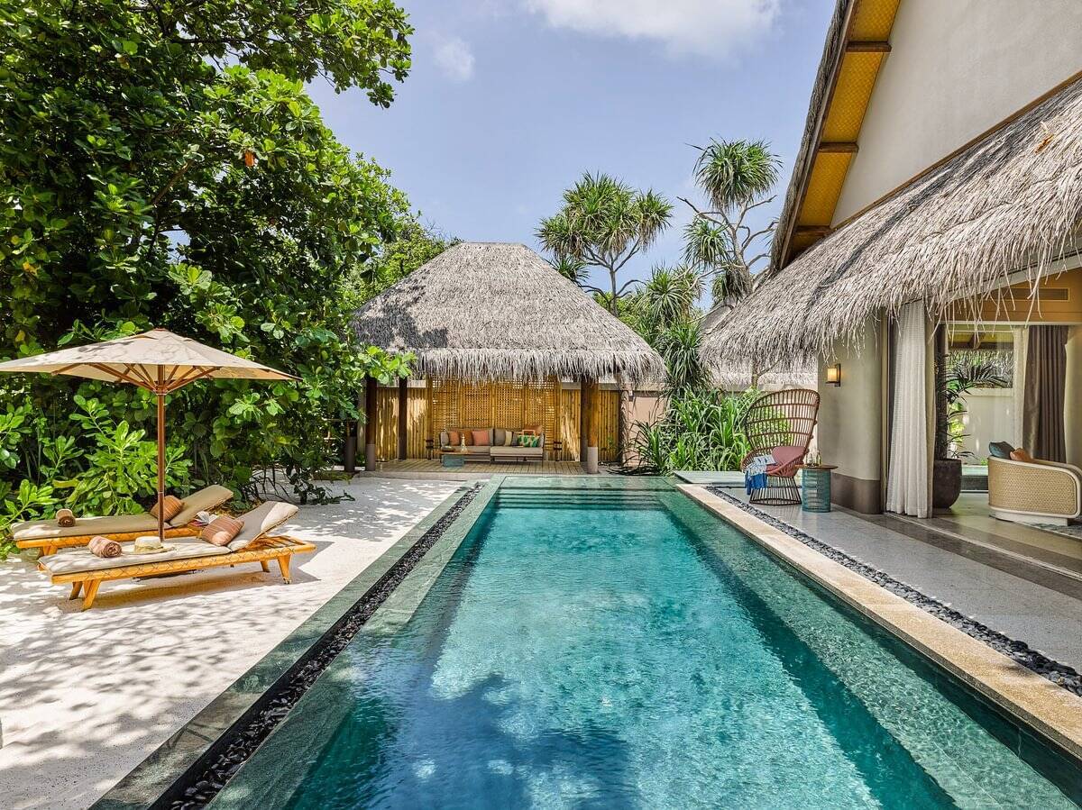 Beach Villa with Pool - King