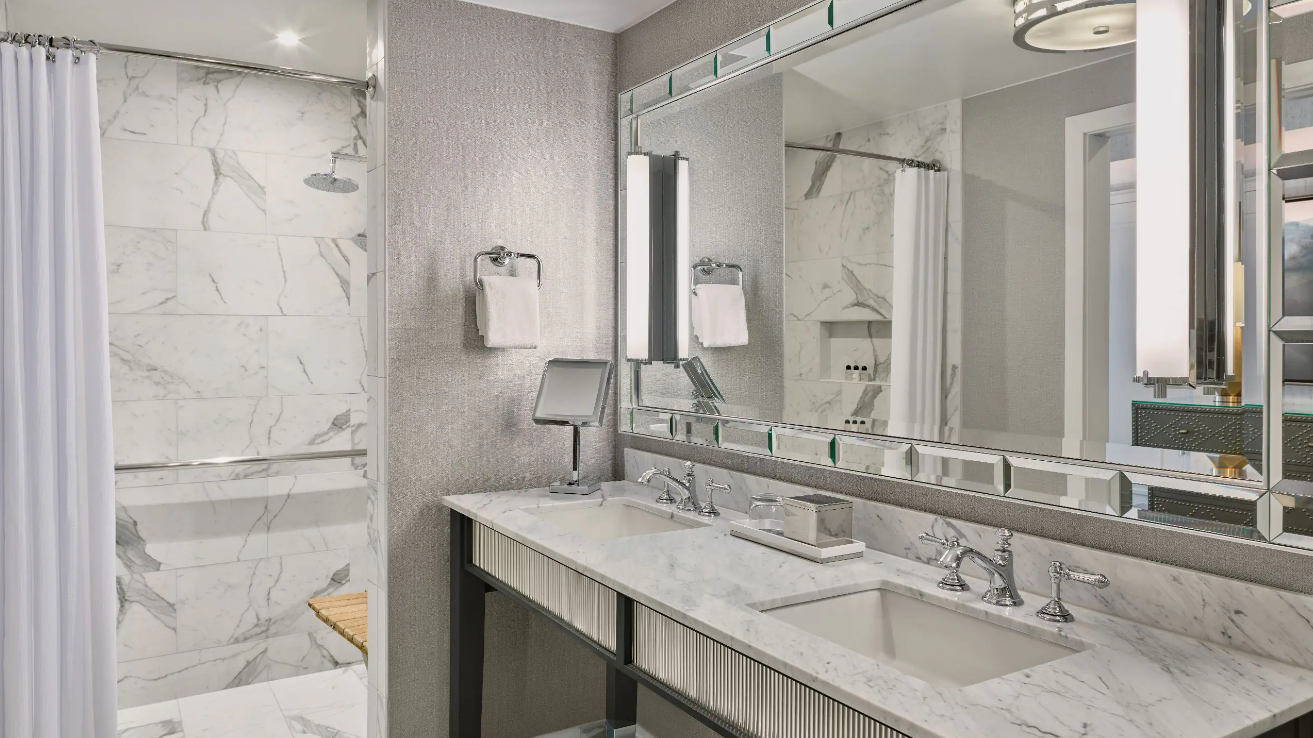 Mountain View Executive Suite with One King Bed