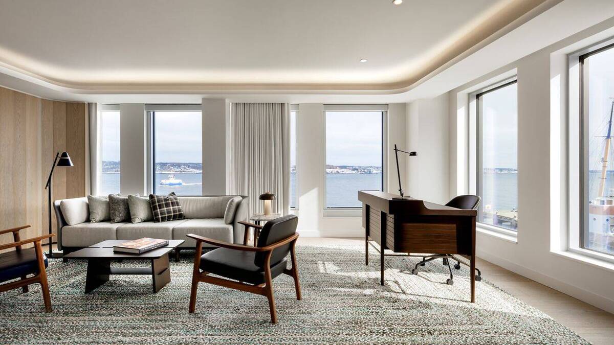 Premium Thrumcap Suite, Water View