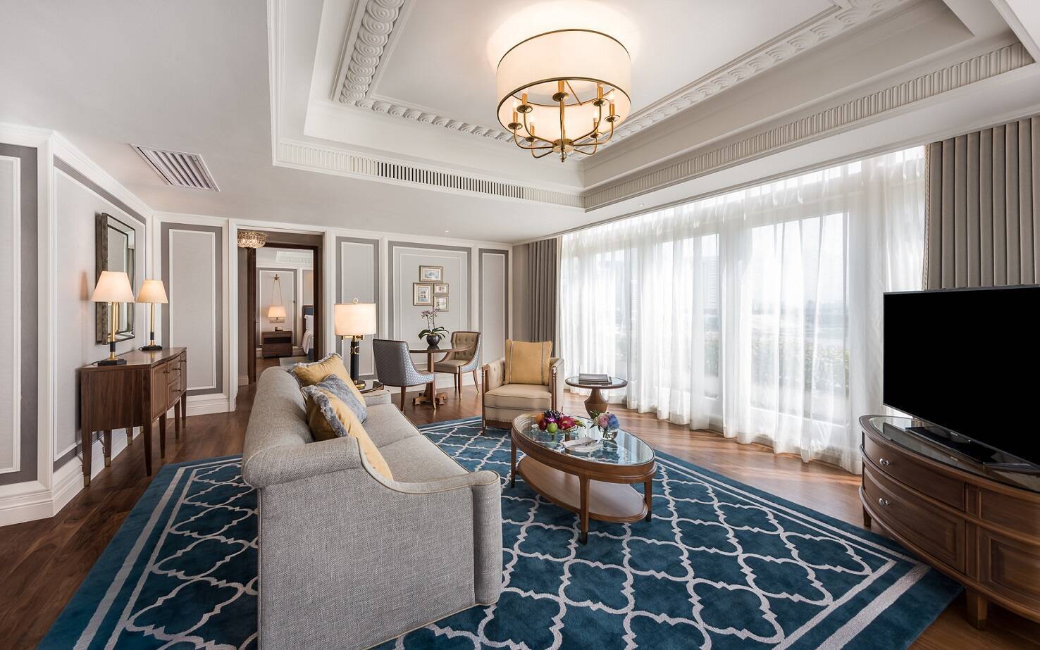 Fullerton Suite with City View