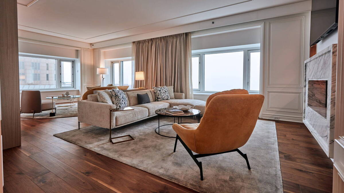 PRESIDENTIAL SUITE