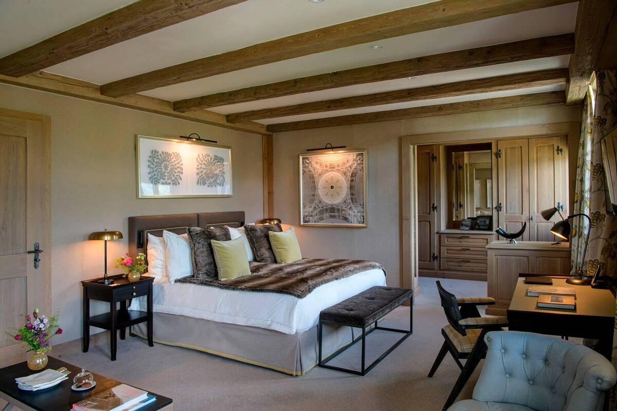 Deluxe Junior Suite Mountain View