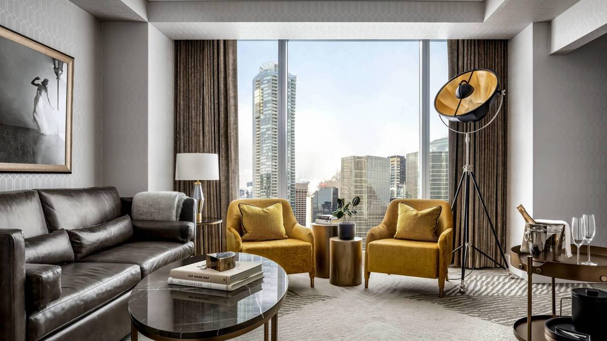 Club Corner Suite 