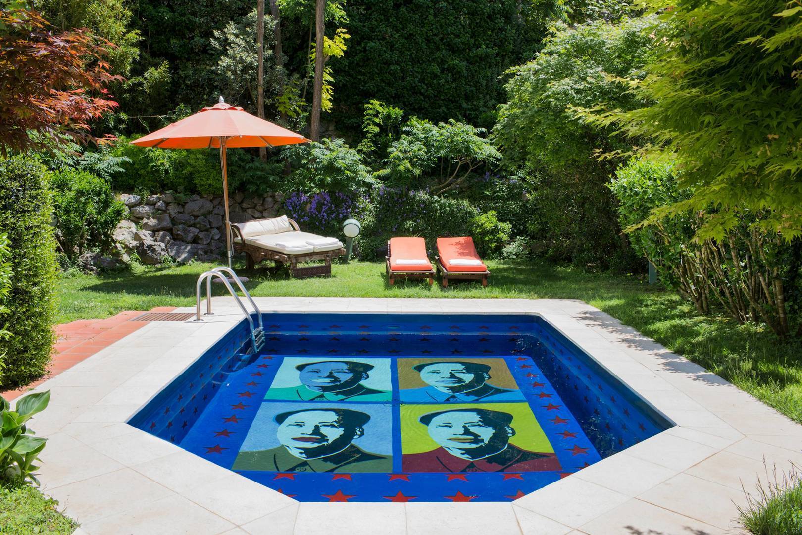 Suites with Private Pool & Garden