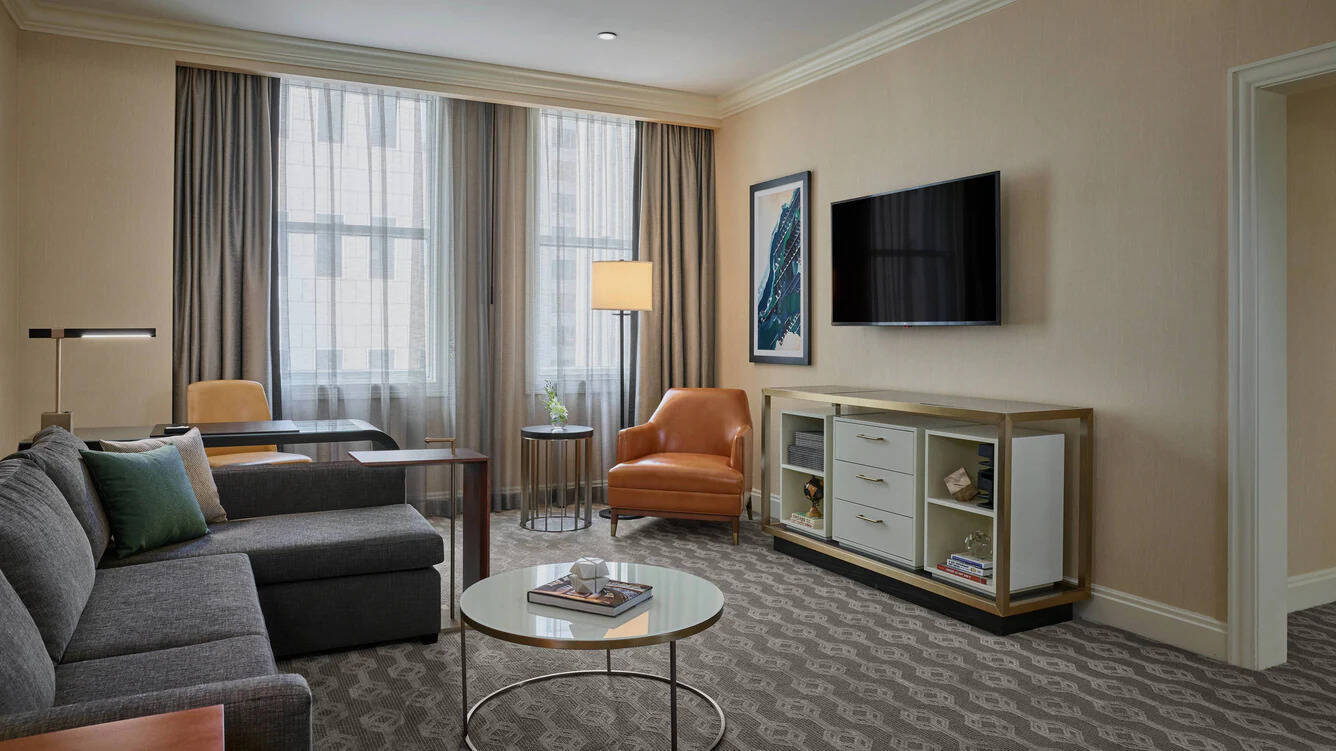 ONE BEDROOM SUITE KING SOFA BED