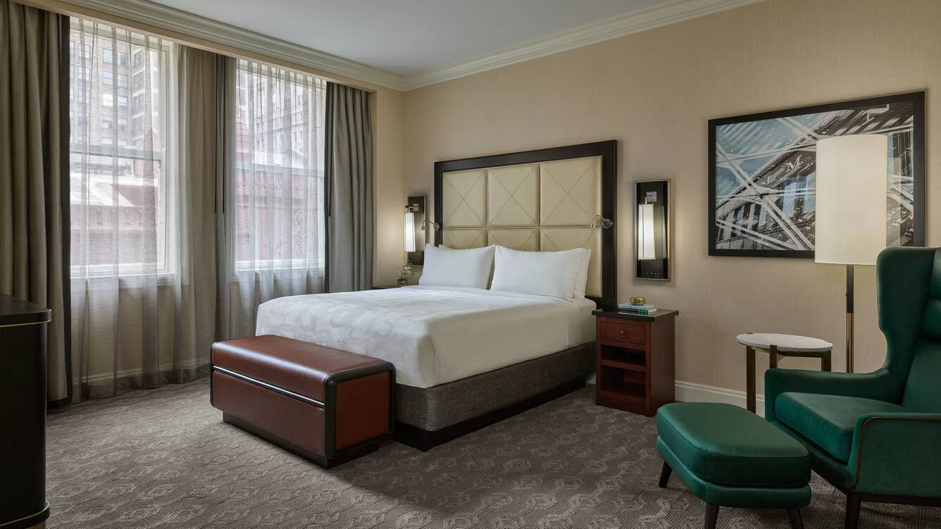 ONE BEDROOM SUITE KING SOFA BED