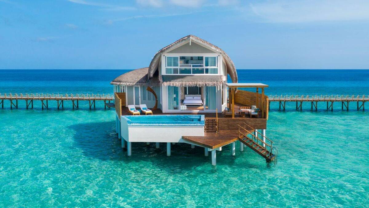DUPLEX OVERWATER POOL VILLA