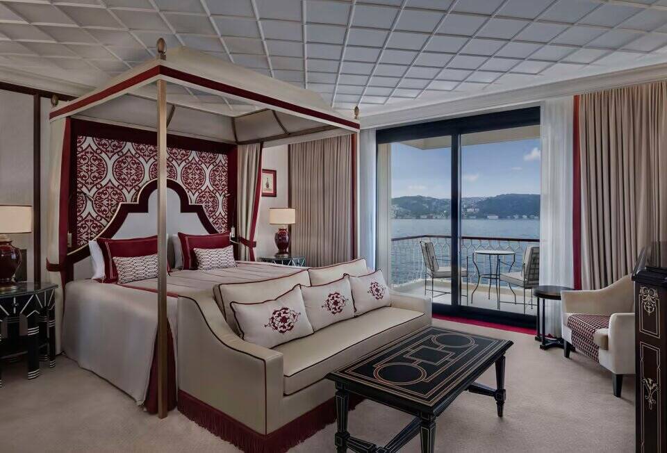 Royal Ottoman Suite 