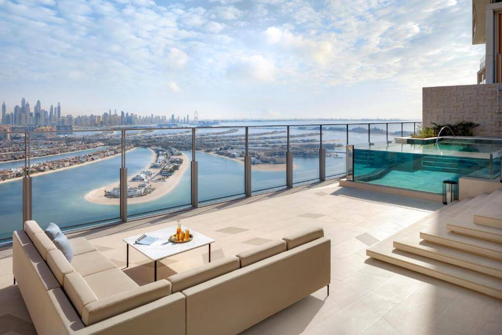 SKYSCAPE PENTHOUSE - PALM VIEW