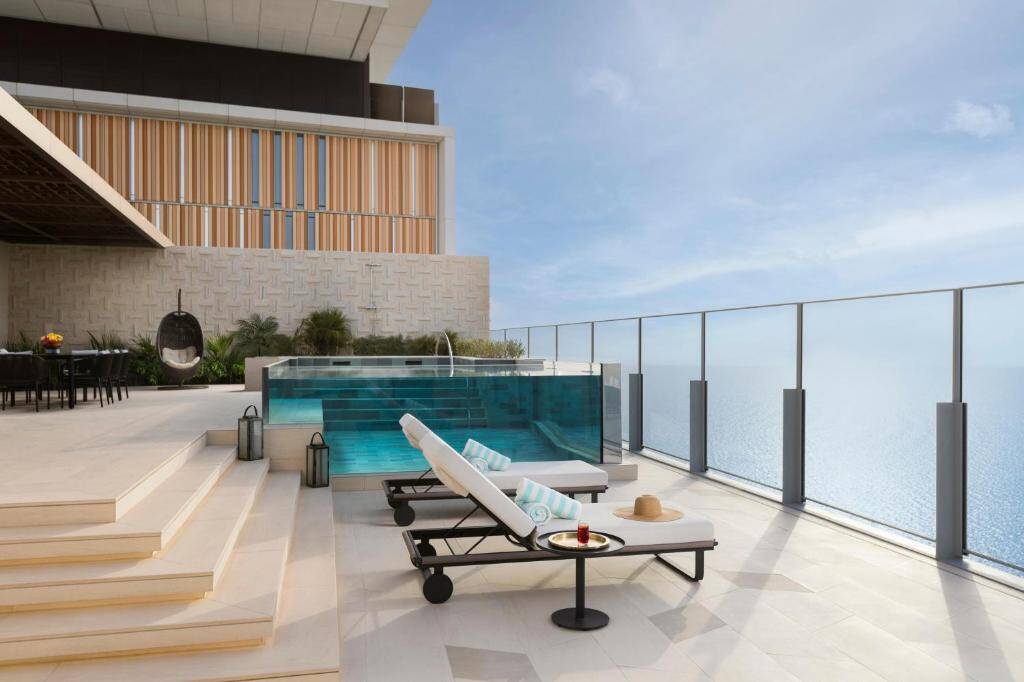 SKYSCAPE PENTHOUSE - SEA VIEW