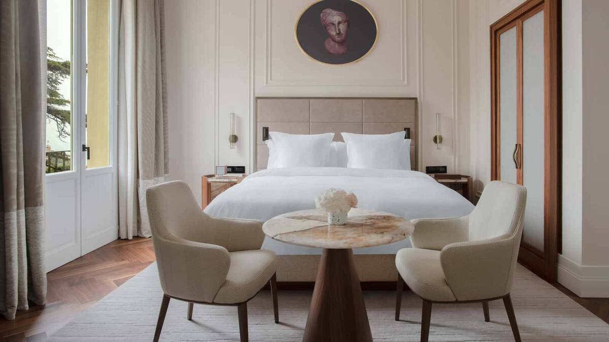 Deluxe Room King