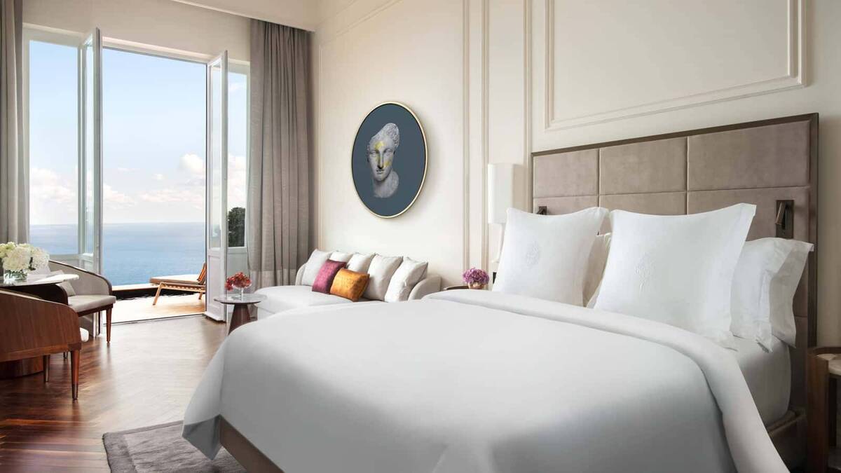 Junior Suite with Plunge Pool Sea View King