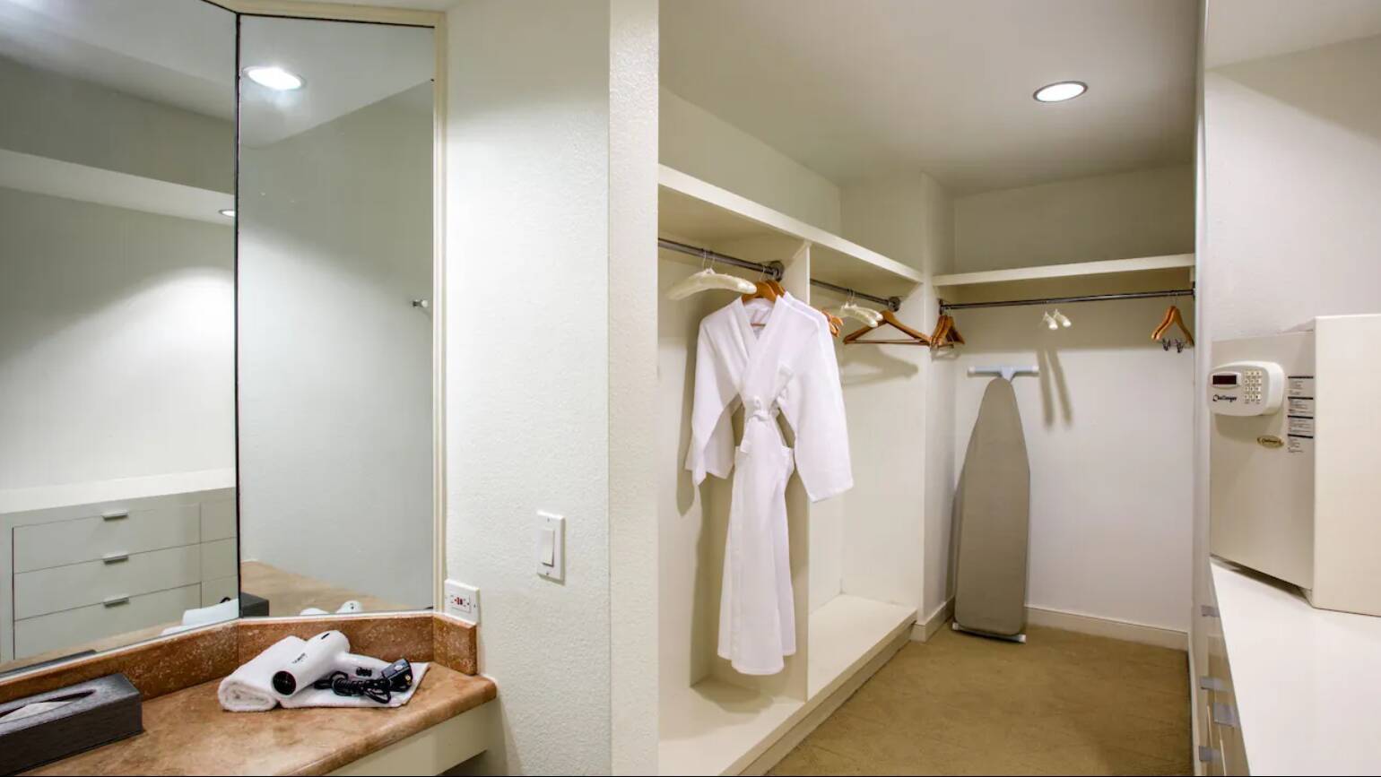 Regency Suite Twin