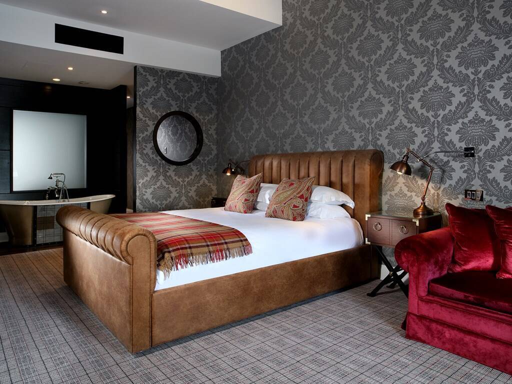 Loch View Studio Suite with Balcony