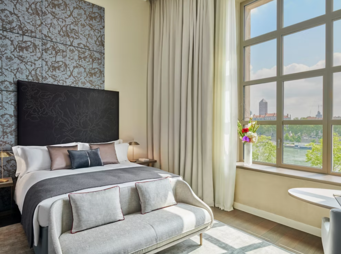 King Premium River View Club Lounge Access