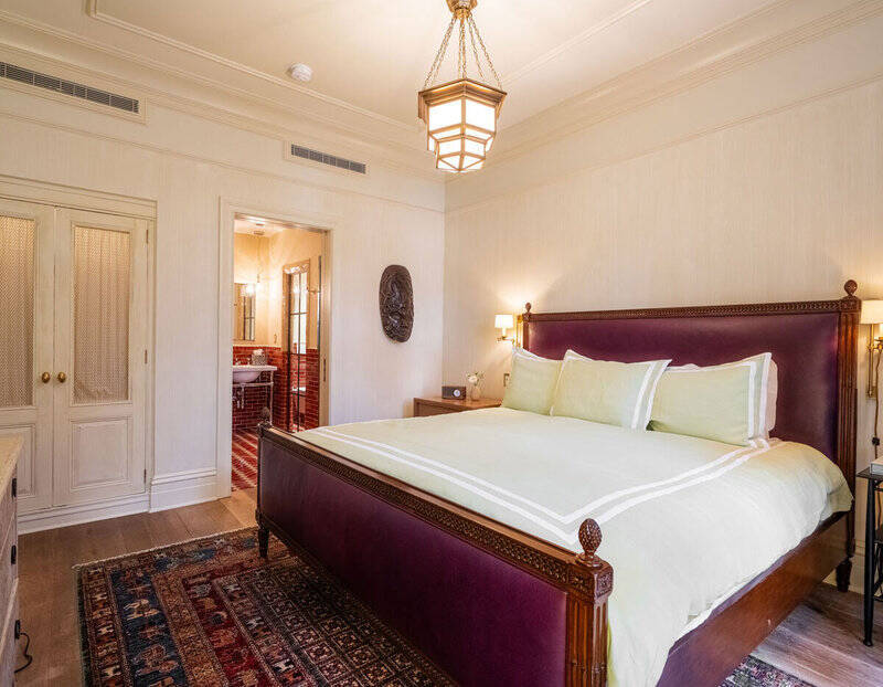 Courtyard Suite